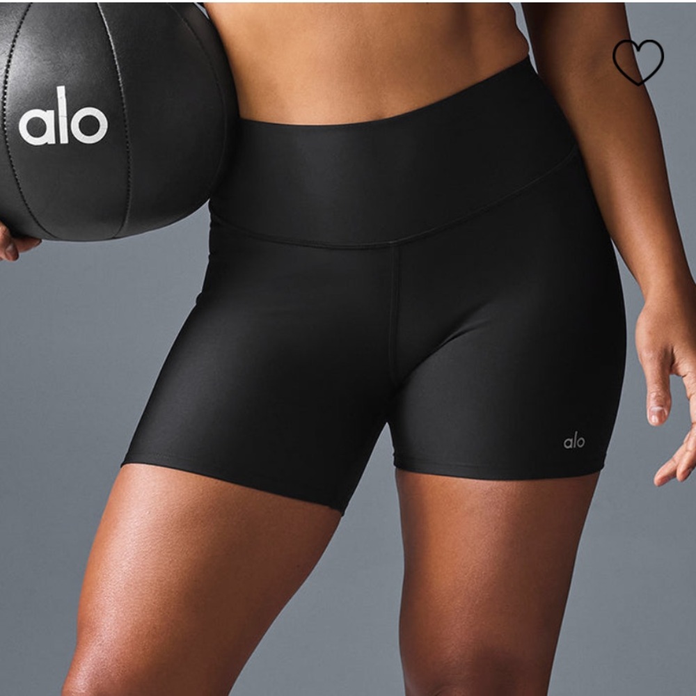 ALO Yoga Black 5” Energy Short